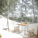 Les Bulles De Bordeaux Bed & Breakfast
