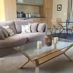 Les Bulles De Bordeaux Bed & Breakfast Salleboeuf