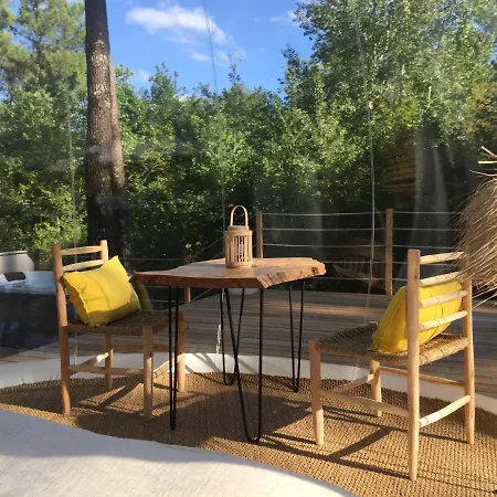 Les Bulles De Bordeaux Bed & Breakfast
