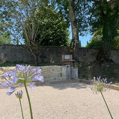 Les Bulles De Bordeaux Bed & Breakfast